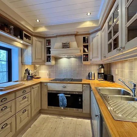 Large, Cozy, And Spacious In بيت للعطل