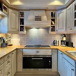 Large, Cozy, And Spacious In Σπίτι διακοπών